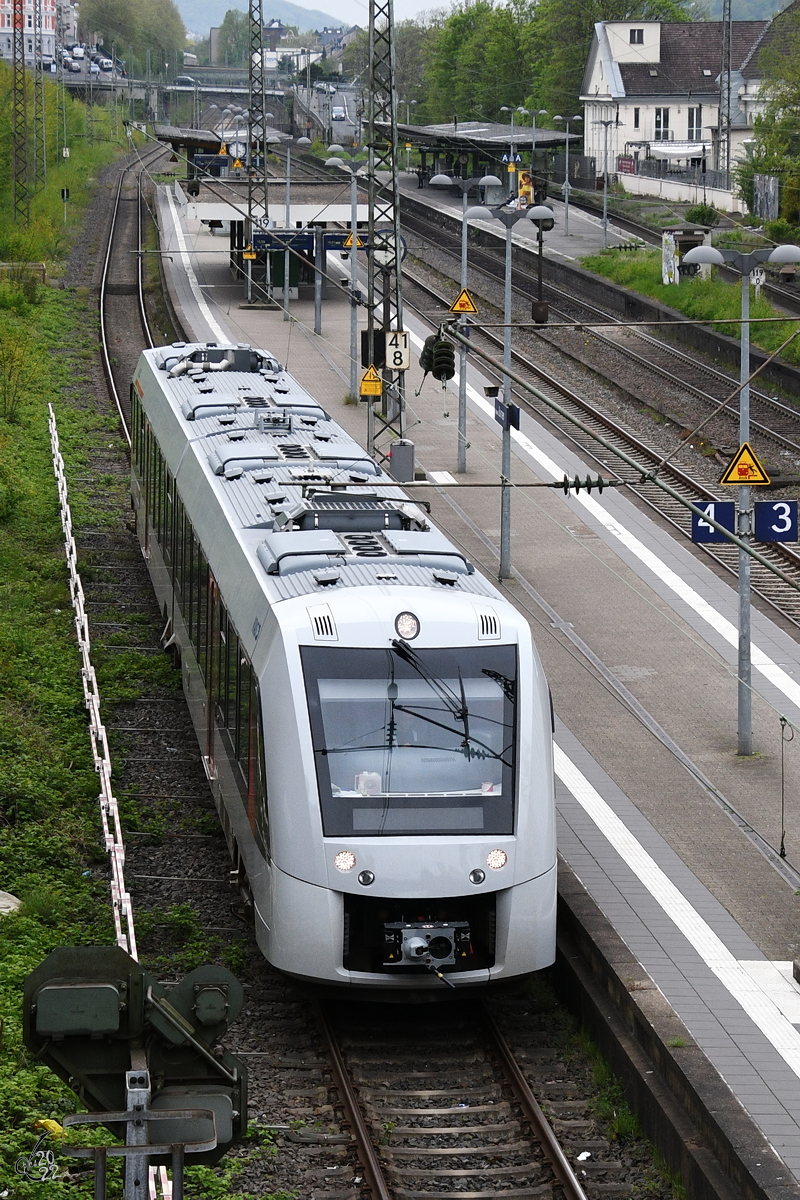Ende April 2022 war in Wuppertal-Barmen dieser Lint 41H-Dieseltriebzug unterwegs.