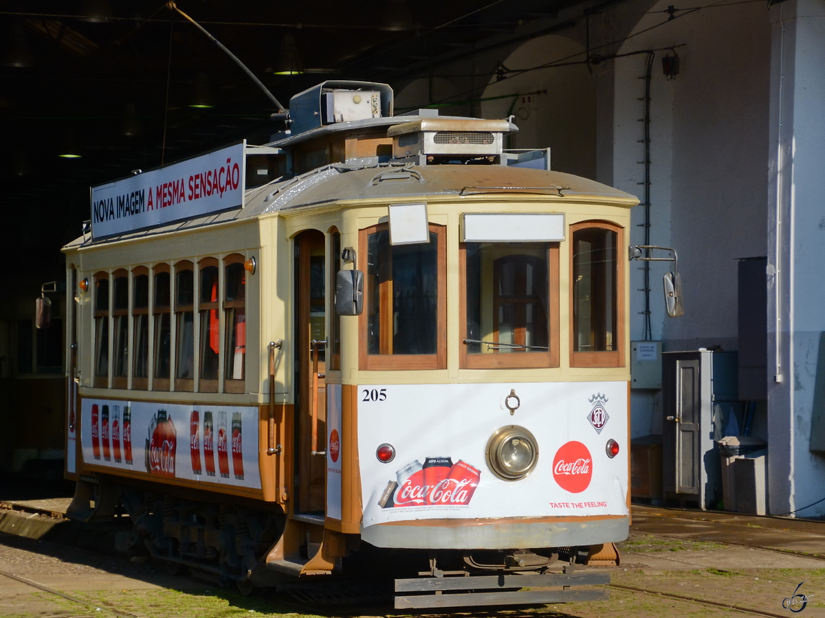 Ende Januar 2017 stand der Straßenbahnwagen No.205 im Depot des Museu do Carro Eléctrico Porto.