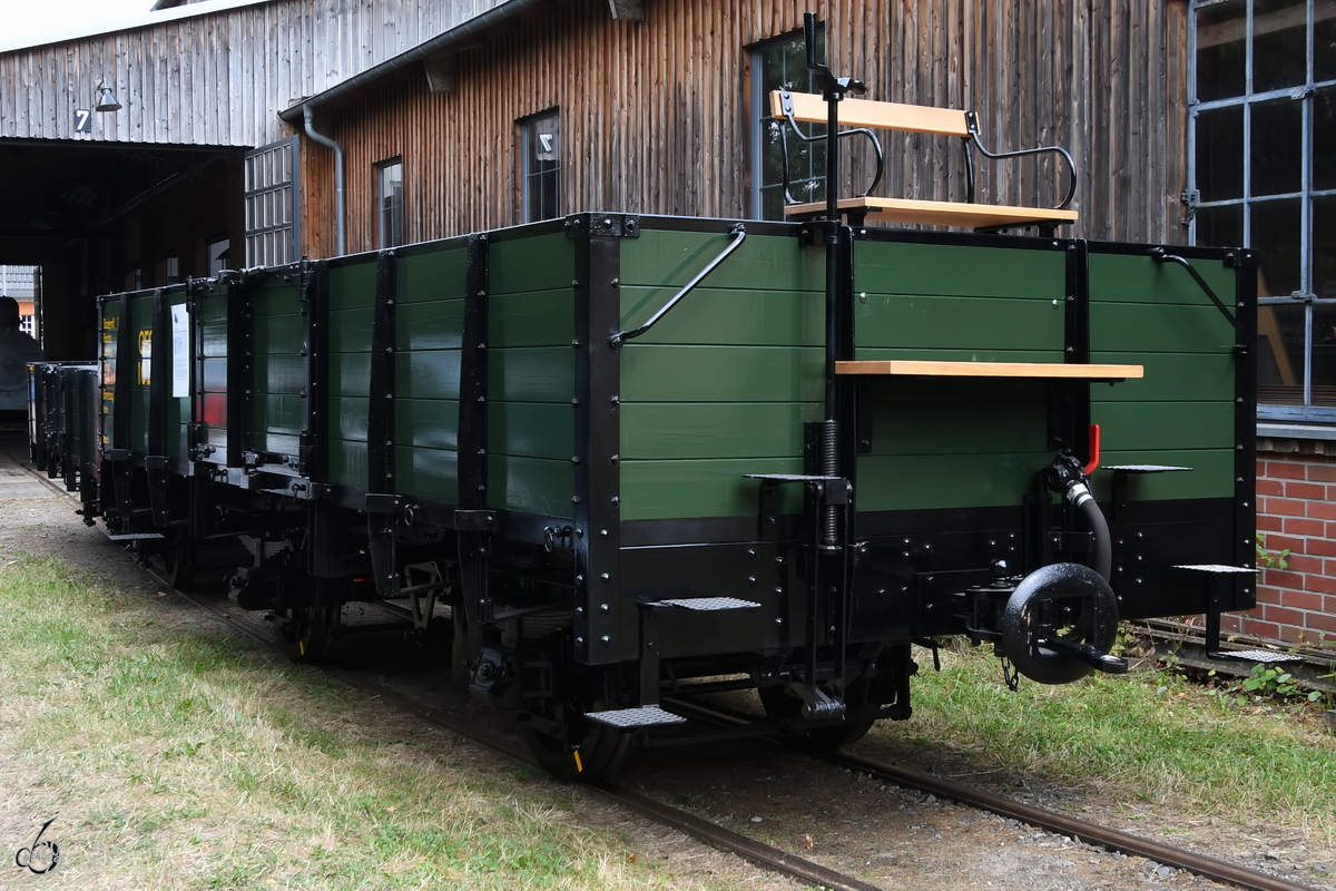Ende Juli 2022 war in Hüinghausen dieser Güterwagen zu sehen.