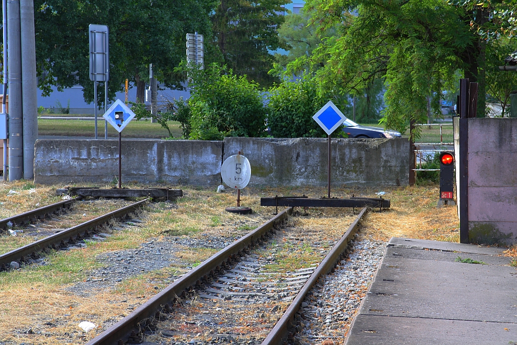 Ende der KBS-Strecke 254. Die 7 Km lange Stichbahn verfügt über bloß 2 Bahnhöfe, nämlich  Sakvice und Hustopece u Brna. Bild vom 15.August 2018.