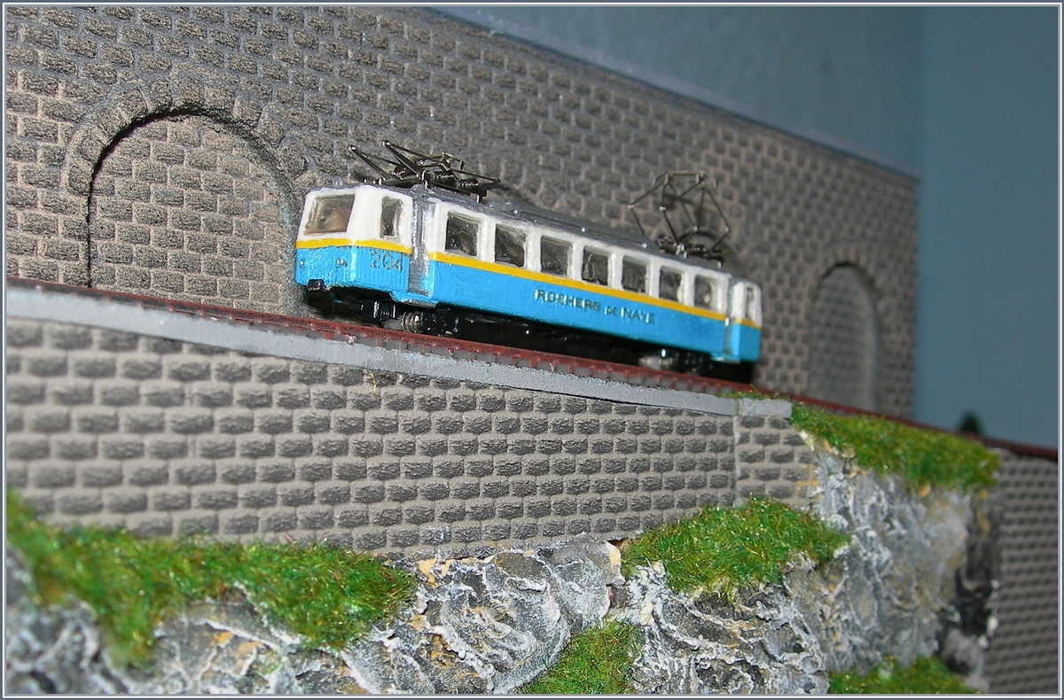 Endlich Sommer! Zwar pendelt meine Ze Schmalspurbahn schon seit einigen Tagen zwischen Winter und Sommer hin und her, doch die weisse Styropor-Landschaft wollte keine so richtige Sommerambiente verbreiten.
4. Nov. 2016