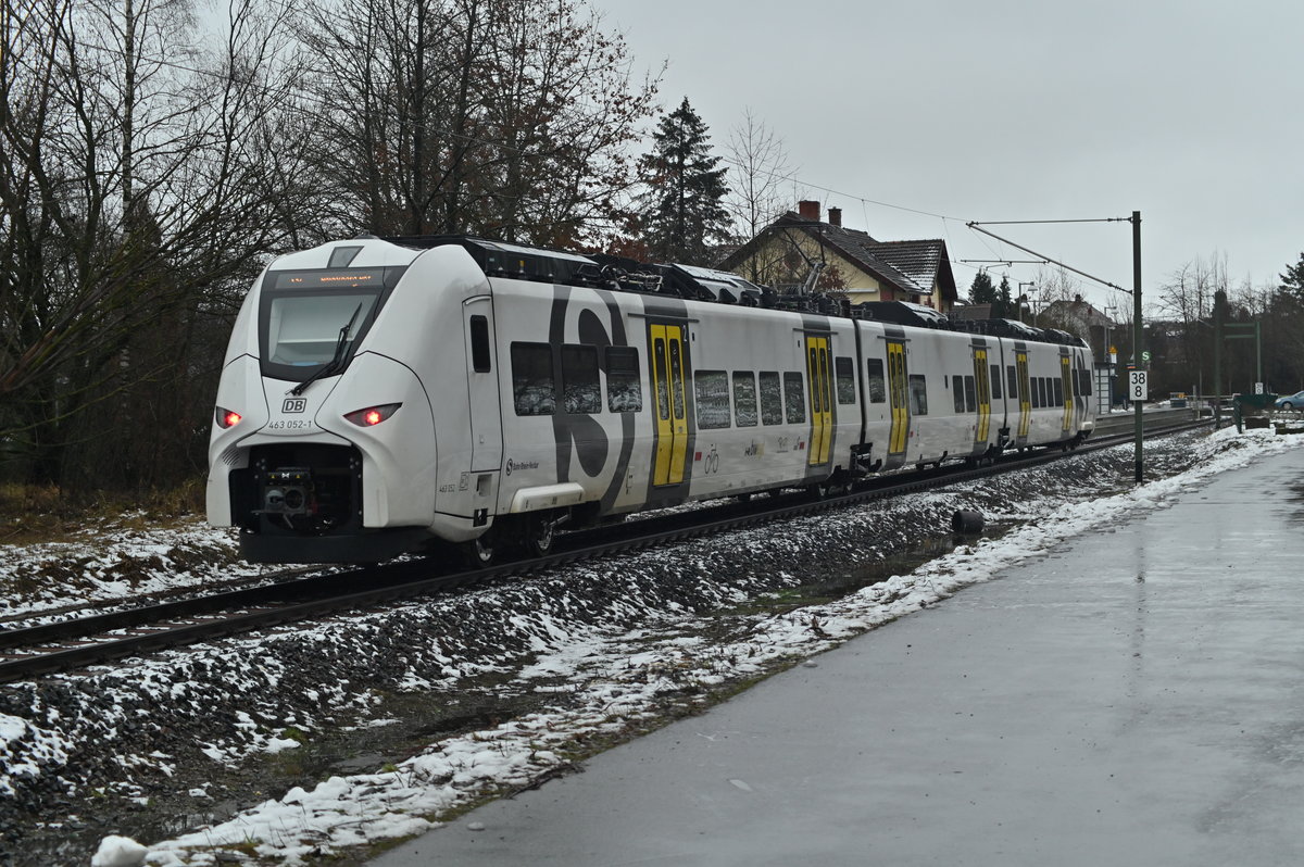 Endstation für neuen Mireo!
Nein nur fährt er hier gerade in Aglasterhausen ein.
Hier endet die ehemalige Bahnstrecke die Meckesheim und Neckarelz verband.
Donnerstag 28.1.2021