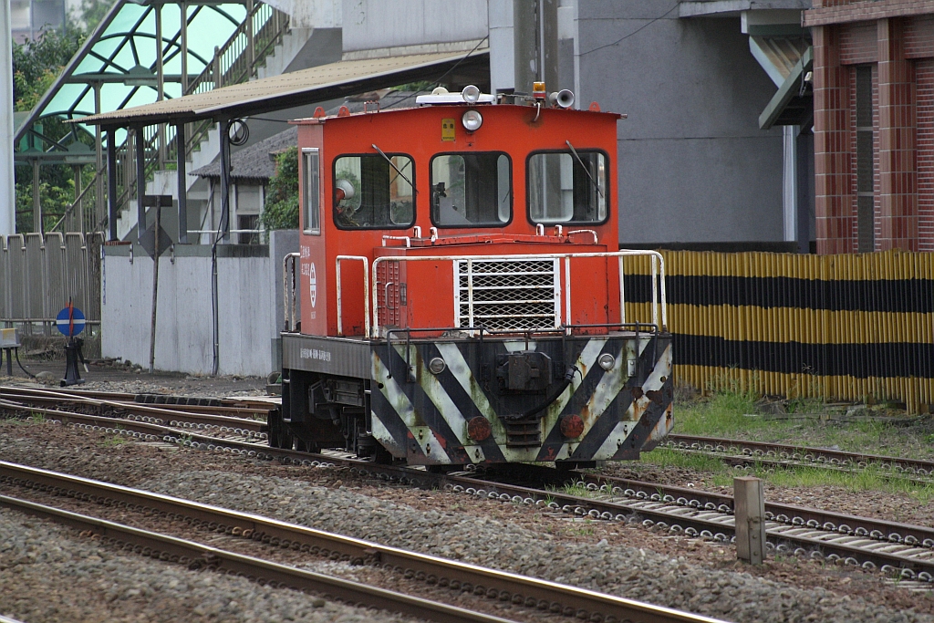 Engineering Wartungsfahrzeug Ka001 am 03.Juni 2014 in der Ershui Station.