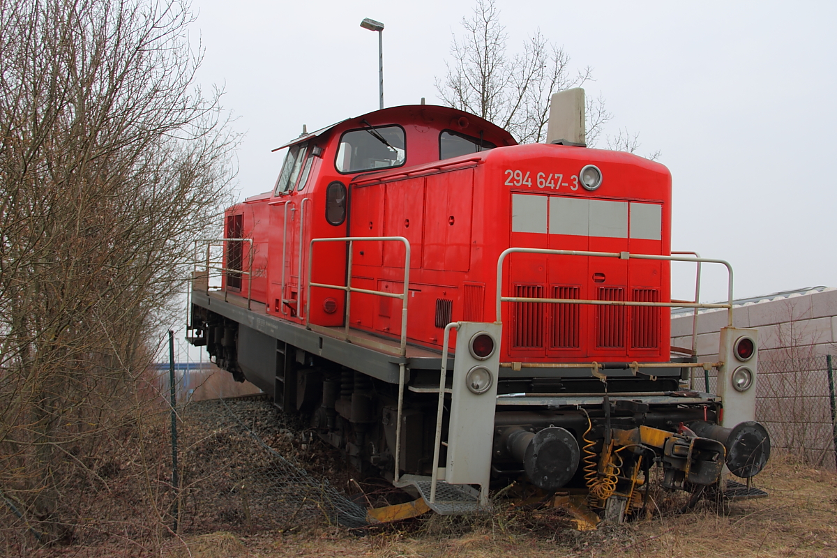 Entgleiste 294 647-3 DB Schenker Rail in Kronach/ Neuses am 28.03.2013.