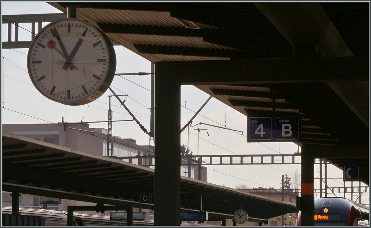  Entschuldigung, wie spt es?  - oder: Auch Bahnhofsuhren drfen sich irren...
Morges, den 5. Mrz 2014 