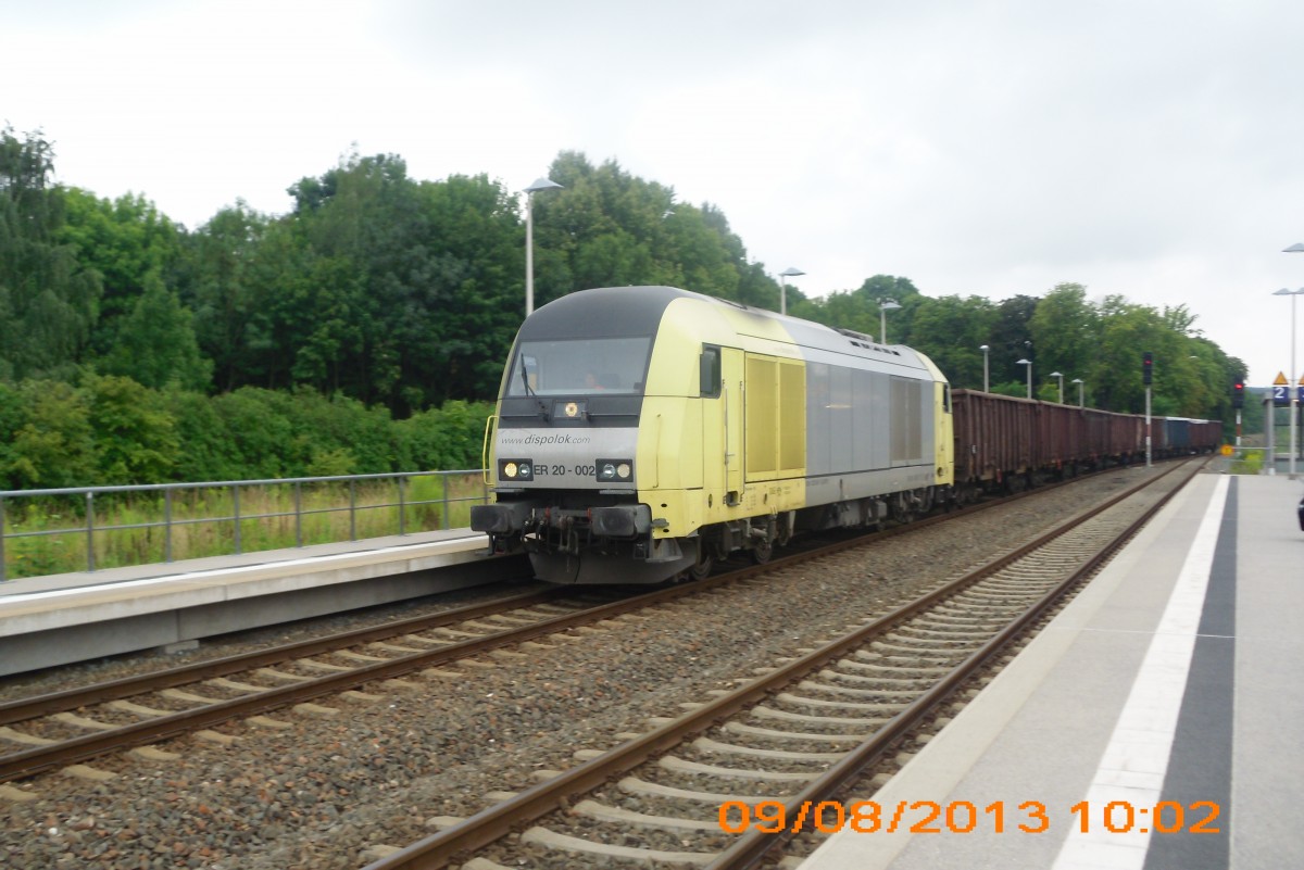 ER20-002 kam auhttp://www.bahnbilder.de/?backlink=name%3Dbilder_bearbeiten&name=bilder_einzelbearbeiten&bild_id=724418#s Hof und hielt in Weida Hbf fuhr dann weiter richtung K�nitz weiter