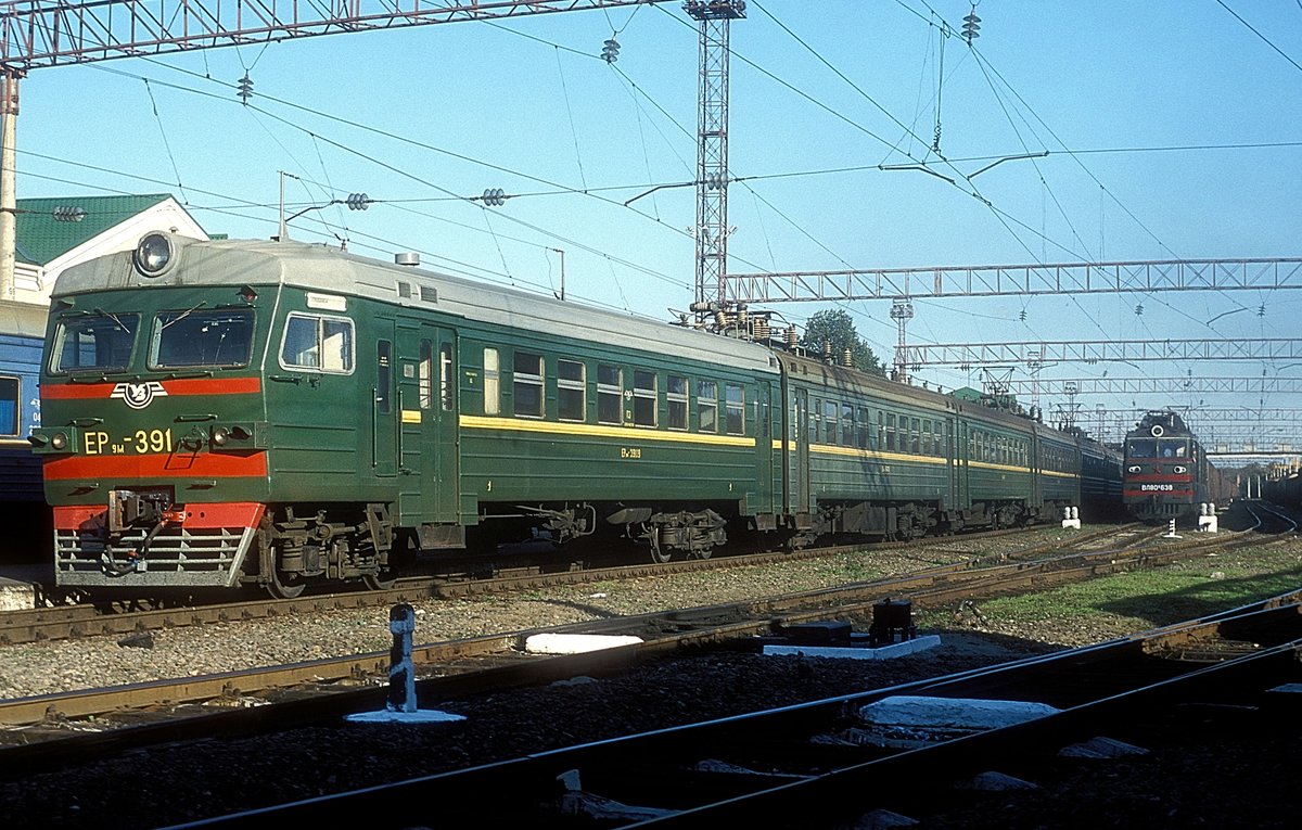 ER9M-391  Grebenka  02.10.02