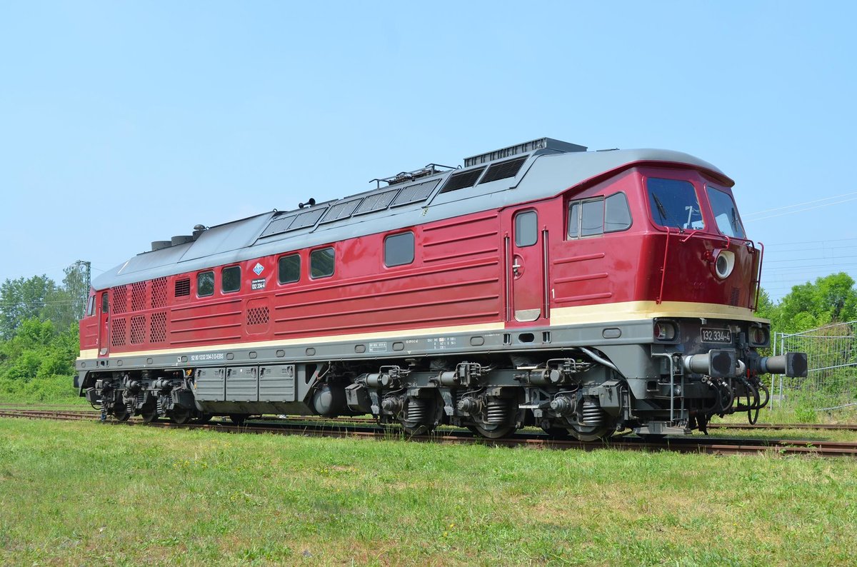 Erfurter Bahnservice 132 334-4 (232 334-3 D-EBS) zum 21. Gro�en Eisenbahnfest im Bw Weimar  25 Jahre Th�ringer Eisenbahnverein e.v  28.05.2016 