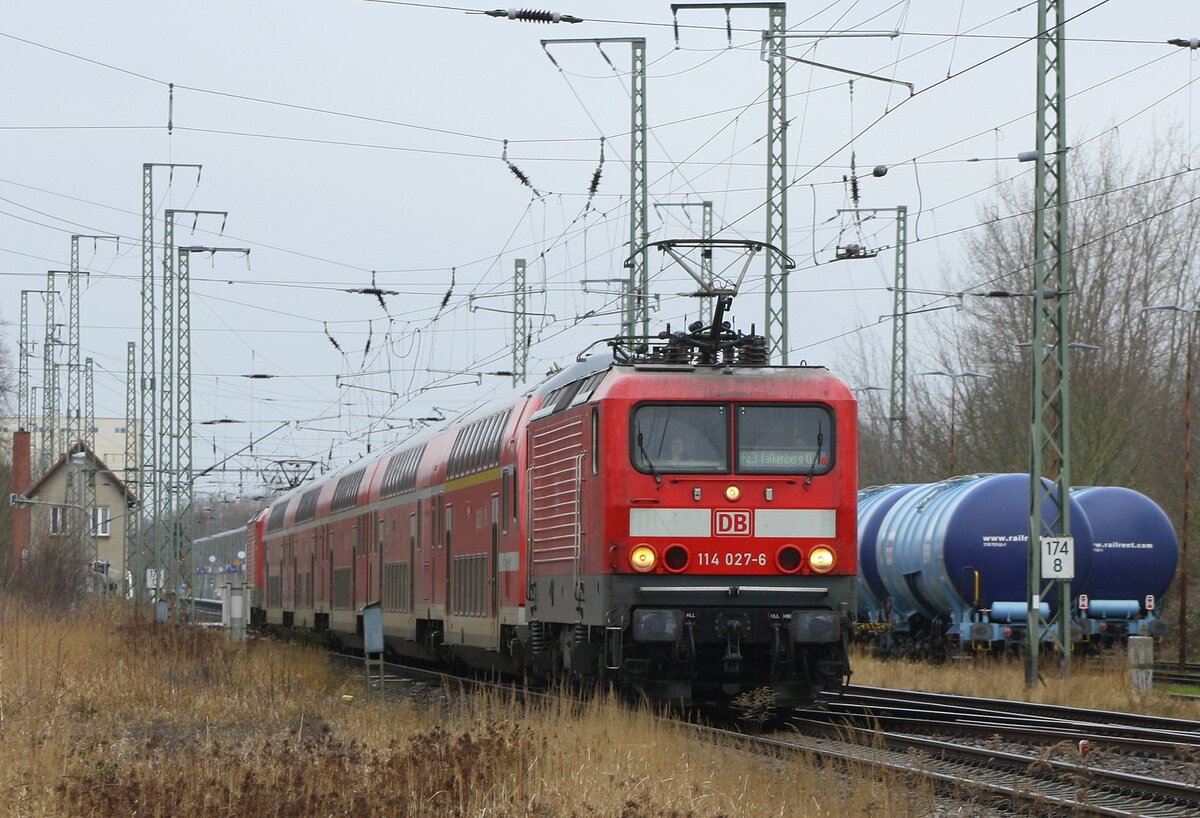 Erneut als 3309 unterwegs auf RE3 | DB Regio-Sandwich | 114 027-6 vor Steuerwagen | hinten 114 039-1 | Februar 2022 🇩🇪 Ausfahrt Bf Anklam [WAK]