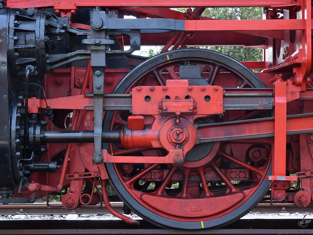 Erste Treibachse der 044 377-0 Mitte September 2018 im Eisenbahnmuseum Bochum.