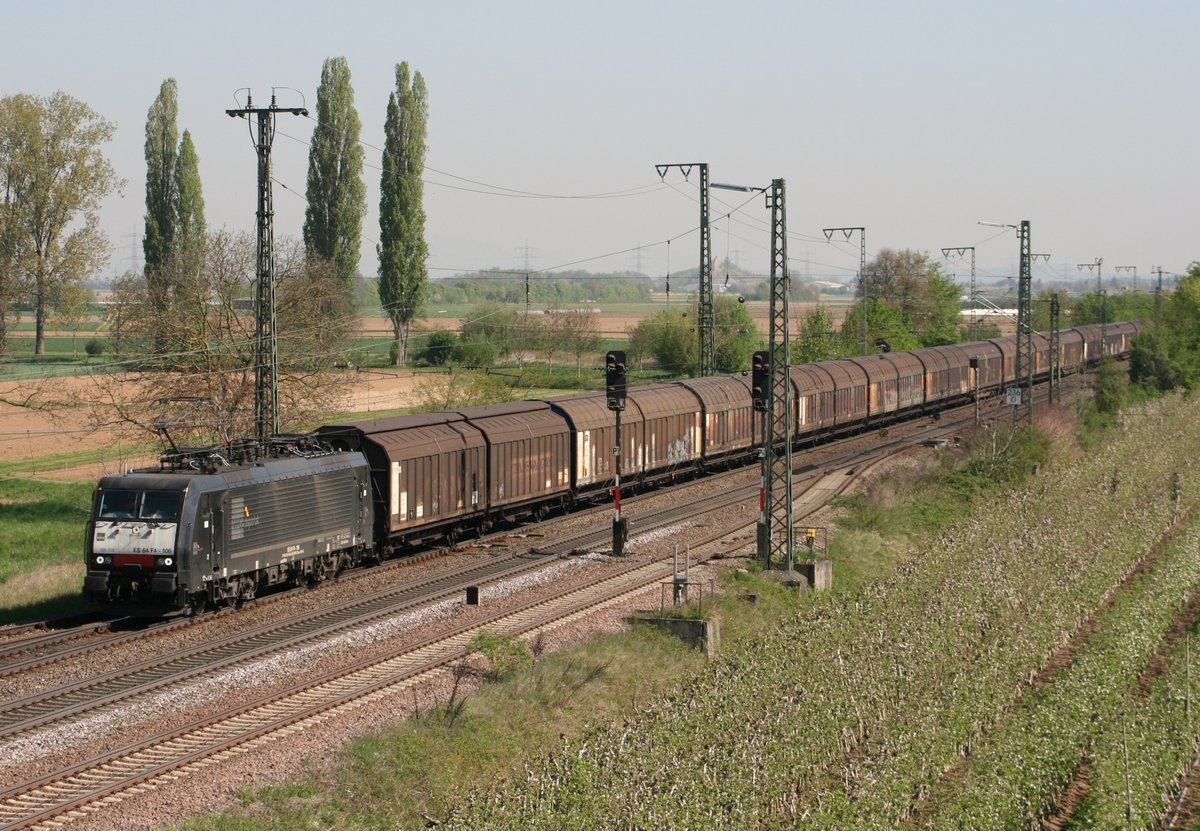ES 64 F4-106 mit DGS 47021 (Dortmund-Obereving–Grisignano di Zocco) am 22.04.2015 in M�llheim (Baden)