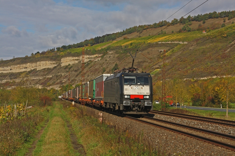 ES 64 F4-283 am 23.10.14 in Thüngersheim gen Würzburg