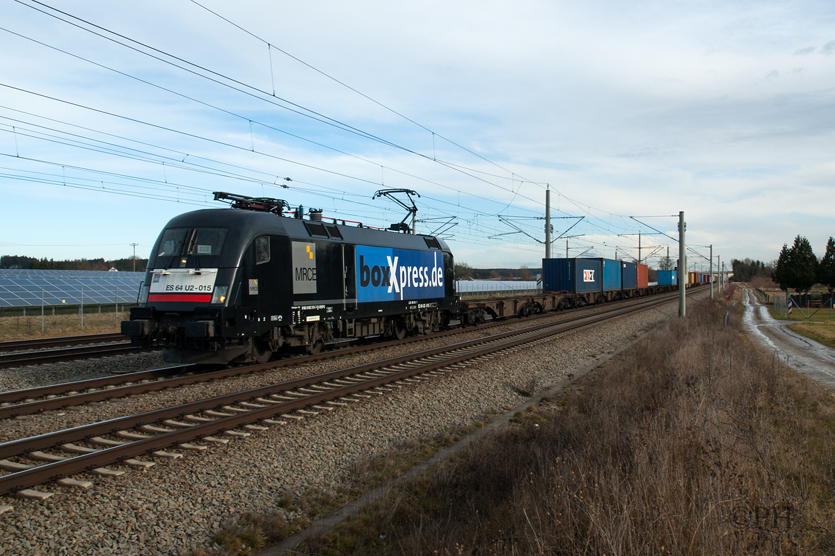 ES 64 U2-015, 182 515 am 05.01.2016 in Hattenhofen