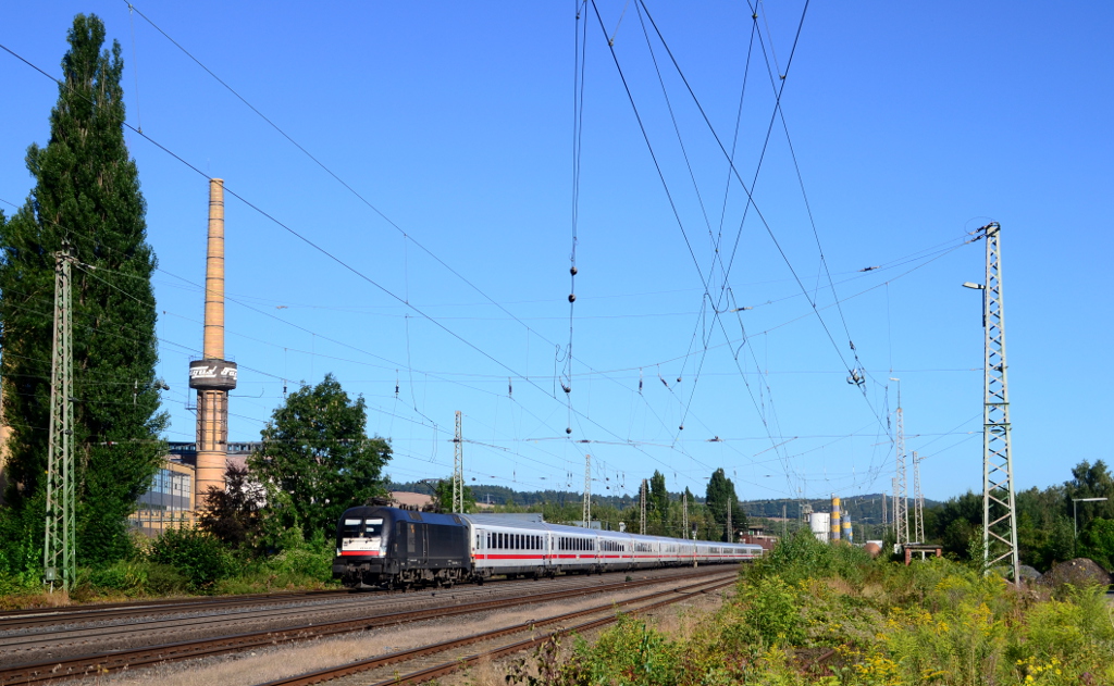 ES 64 U2-018 mit IC 2083 Hamburg Altona - Berchtesgaden Hbf am 17.08.2016 in Alfeld(Leine)
