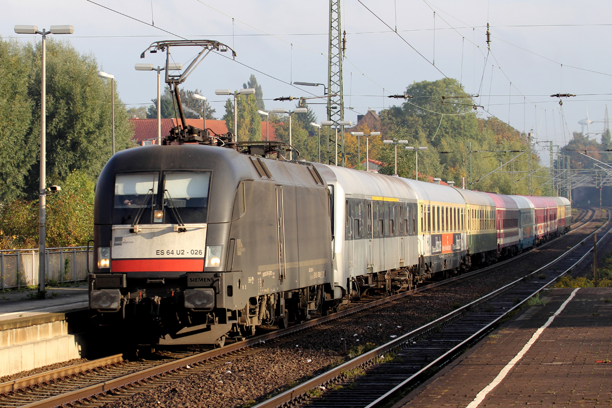 ES 64 U2-026 mit HKX 1800 nach K�ln Hbf. bei der Durchfahrt in Recklinghausen 12.10.2013