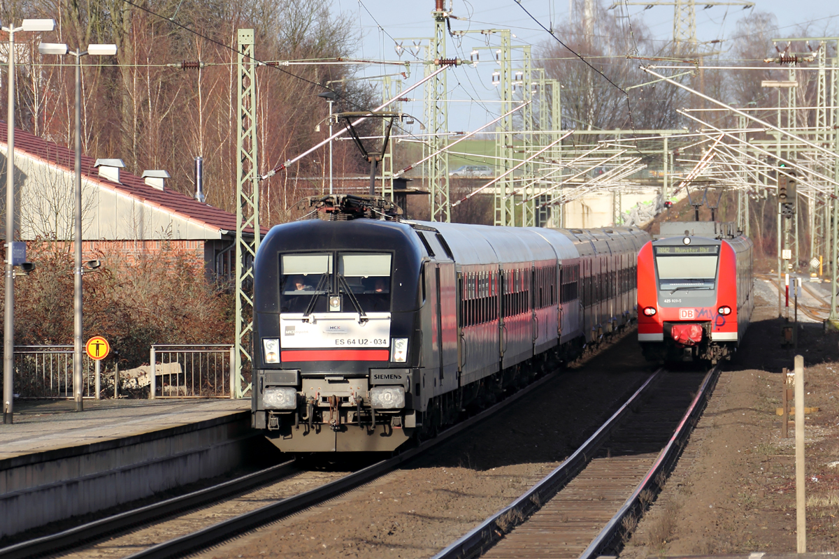 ES 64 U2-034 mit HKX 1802 nach Köln Hbf. durchfährt Recklinghausen 4.1.2015