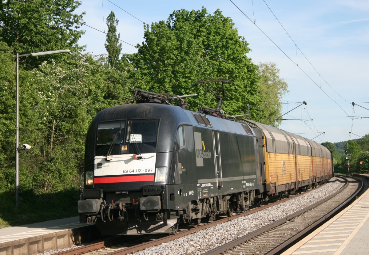 ES 64 U2-097 mit (TXL, DGS 69288 Regensburg Ost–Bremerhaven) am 21.05.2014 in Batzhausen