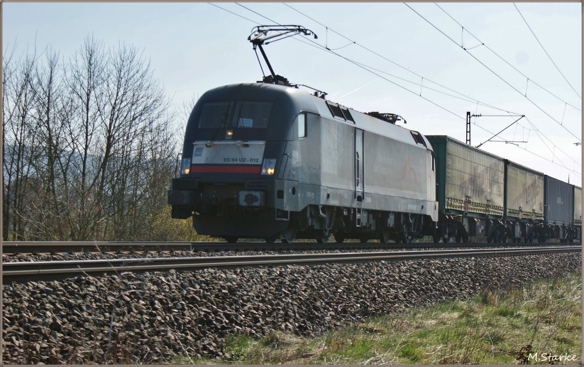 ES 64U2-012 (182 512) Richtung Norden bei Thüngersheim am 11.03.14.