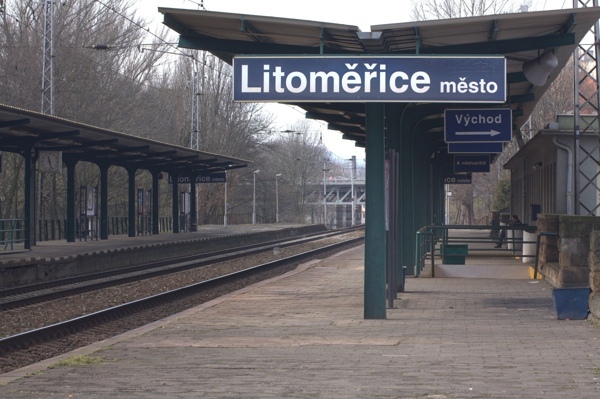 Es fährt ein Zug nach Nirgendwo, durch Litomerice mesto Bahnhof kommt er jedenfalls auch nicht....07.03.2015, 11:42 Uhr