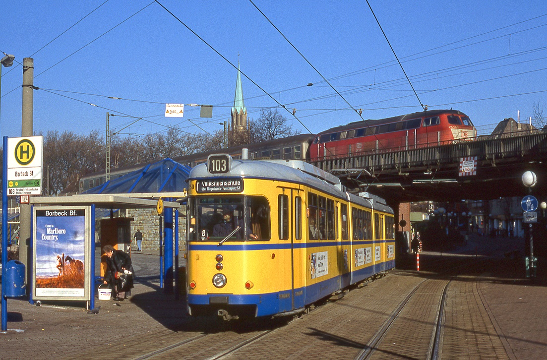 Essen 1759, Borbecker Straße, 01.02.1996.
Kreuzung mit 216 148 auf der N9.