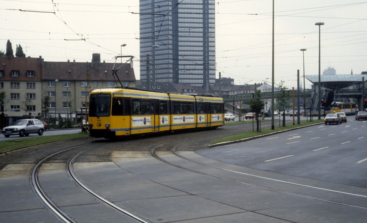 Essen EVAG SL 109 (DÜWAG-M8S 1016) im Mai 1987. - Bahnbilder.de