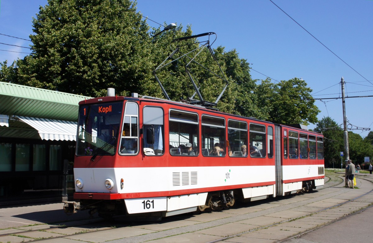 Estland / Straßenbahn Tallinn: KT4D - Wagen 161 (ehemals Erfurt) unterwegs als Linie 1. Aufgenommen im Juli 2013 an der Haltestelle  Balti jaam  (Hauptbahnhof) in Tallinn.
