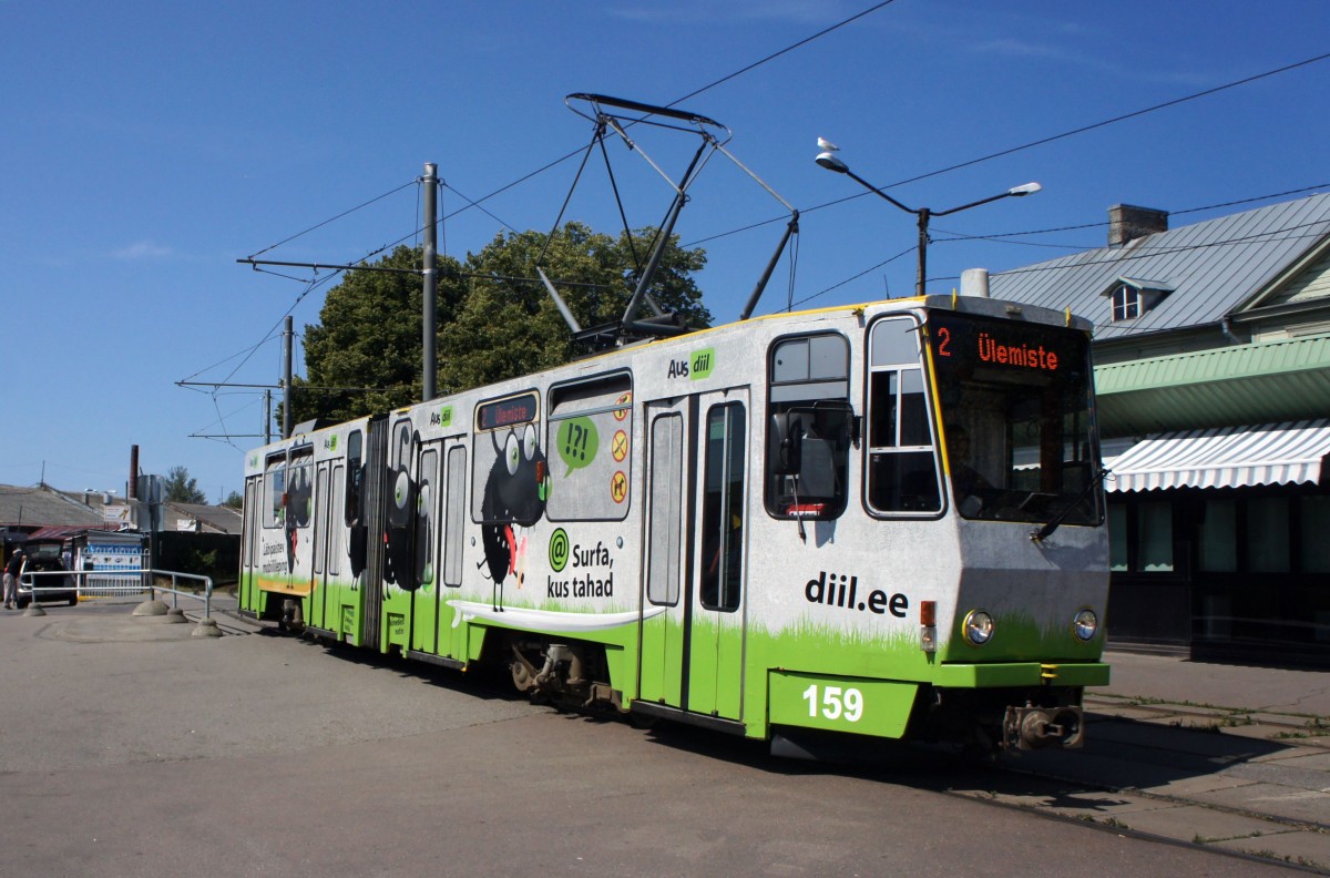 Estland / Straßenbahn Tallinn: KT4D - Wagen 159 (ehemals Erfurt) unterwegs als Linie 2. Aufgenommen im Juli 2013 an der Haltestelle  Balti jaam   (Hauptbahnhof) in Tallinn. 