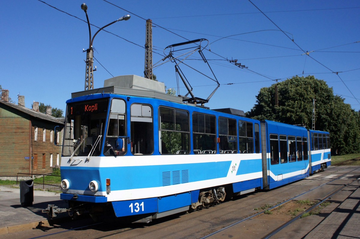 Estland / Straßenbahn Tallinn: KT6T (KTNF6) - Wagen 131 (ehemals KT4D Gera) unterwegs als Linie 1. Aufgenommen im Juli 2013 an der Haltestelle  Sepa  in Tallinn. 