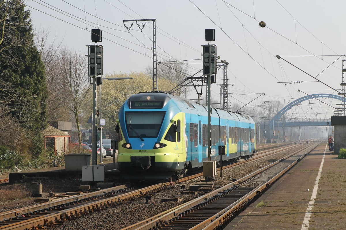 ET 006 der Westfalenbahn mit WFB90498 Bielefeld Hauptbahnhof-Bad Bentheim auf Bahnhof Salzbergen am 14-3-2014.
