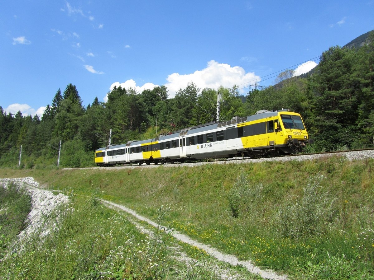 ET 10.122 im Graben zwischen St. Anton und Lorns am 17.8.2013 .