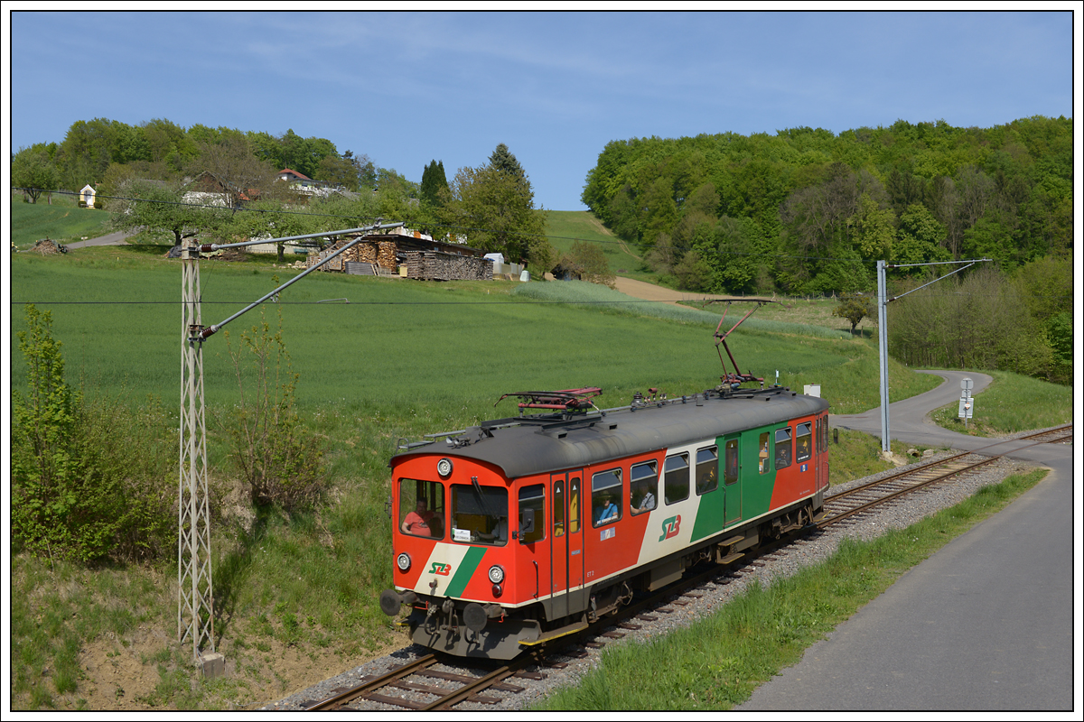 ET 2 als R 8608 am 55.4.2019 zwischen den Haltestellen Hofstätten und Maierdorf aufgenommen. 