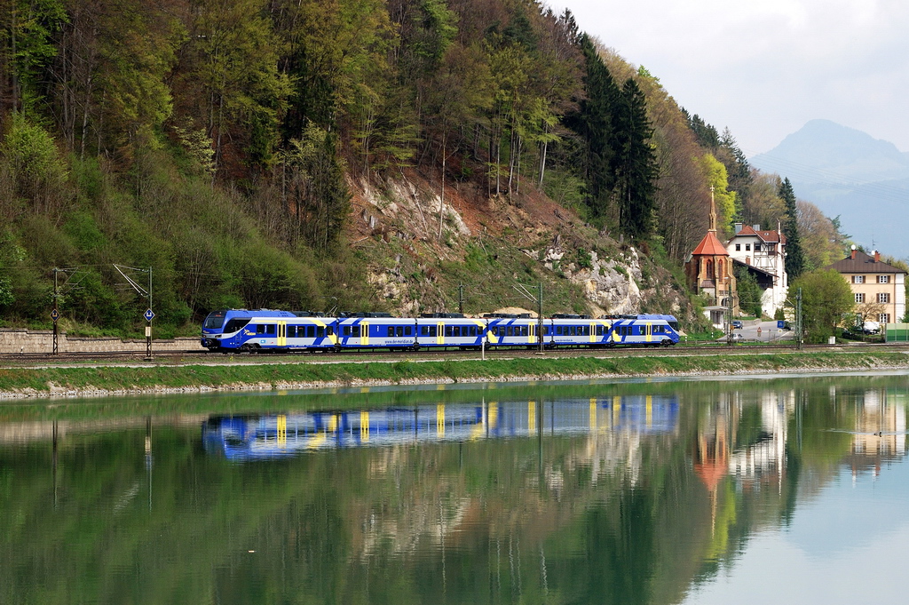 ET 3xx mit M 79065 bei Kiefersfelden (12.04.2014)