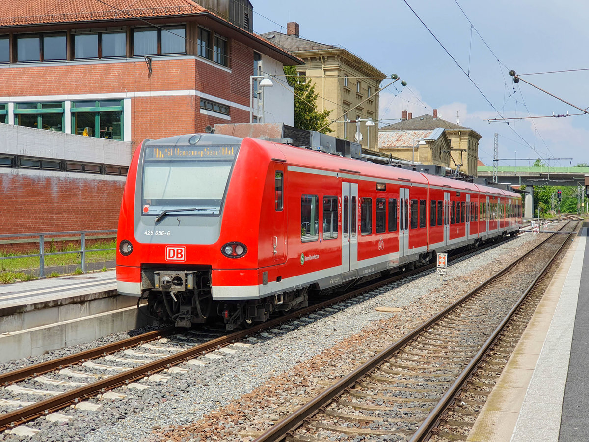 ET 425 656-6 als S1 nach Homburg (Saar) Hbf in Osterburken, 25.05.2019.