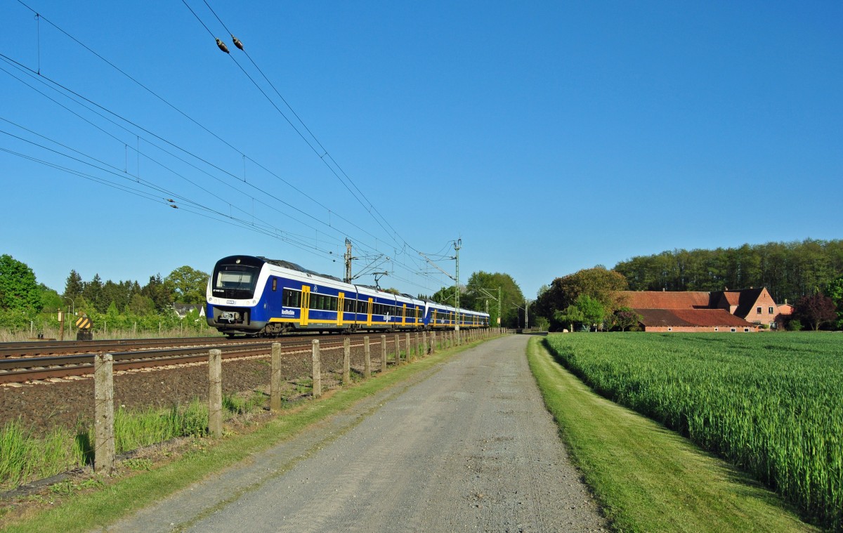 ET 440 336 fuhr am 15.05.2015 von Verden nach Bremen, hier bei Langwedel.