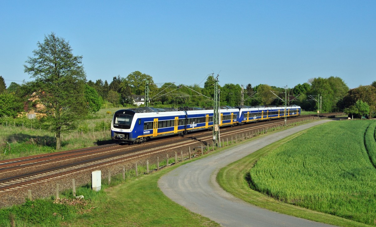 ET 440 346 fuhr am 15.05.2015 von Verden nach Bremen, hier bei Langwedel.