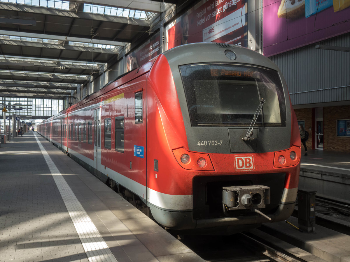 ET 440 703-7 mit RE nach Passau Hbf in München Hbf, 18.09.2020.