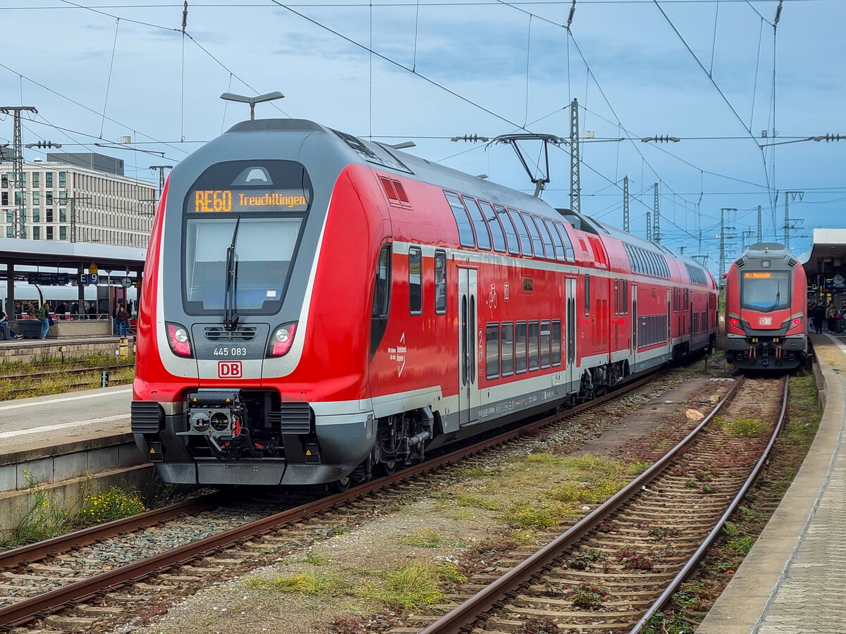 ET 445 083 steht mit dem RE 60 nach Treuchtlingen in Nürnberg Hbf, 30.12.2023.