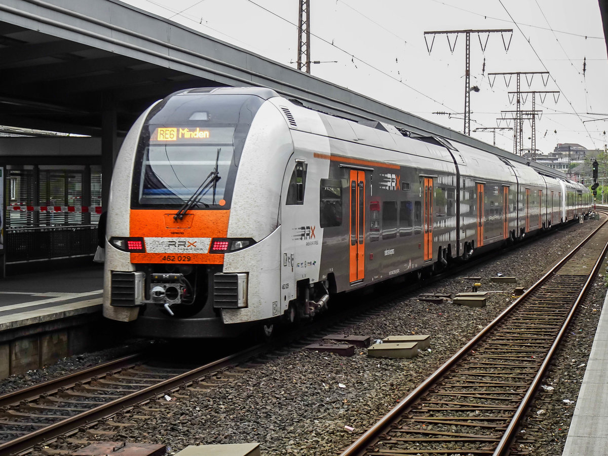 ET 462 029 von national express als RE6 nach Minden in Essen Hbf, 19.04.2020.