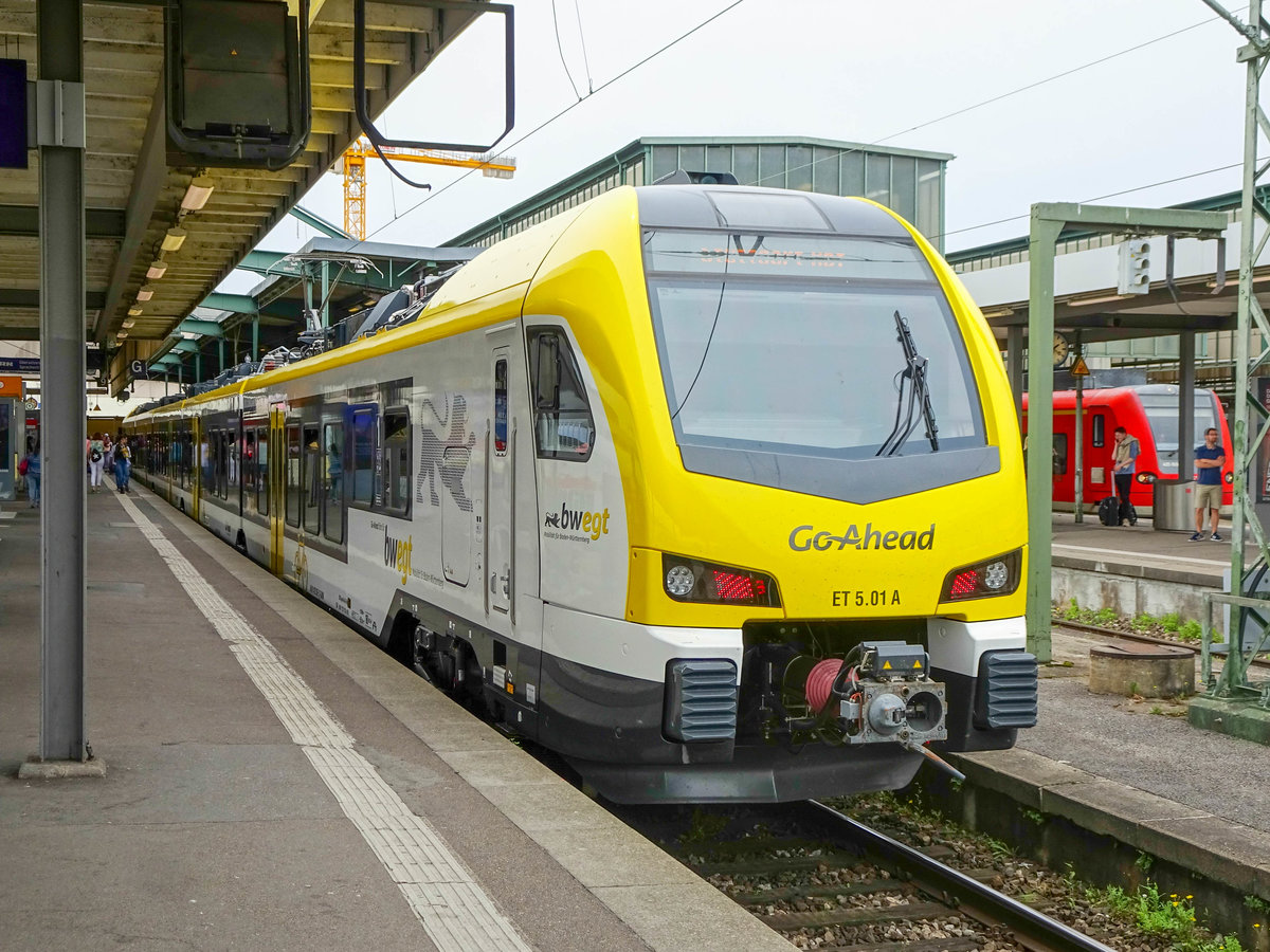 ET 5.01 A von Go Ahead als RB13 nach Aalen in Stuttgart Hbf, 09.06.2019. 