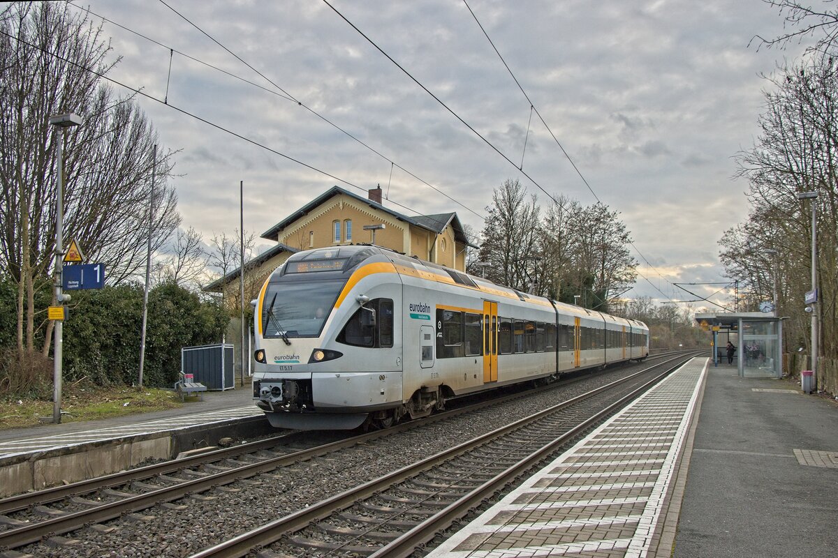 ET 5.17 der Eurobahn als RB 89 im Bahnhof Bad Sassendorf (05.02.2022)