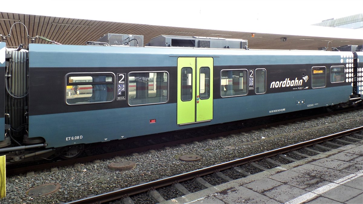 ET 6.08D, Zwischenwagen (Stadler Flint 3) der Nordbahn am 6.3.2018: Bereitstellung als RB 71 im Bahnhof HH-Altona /