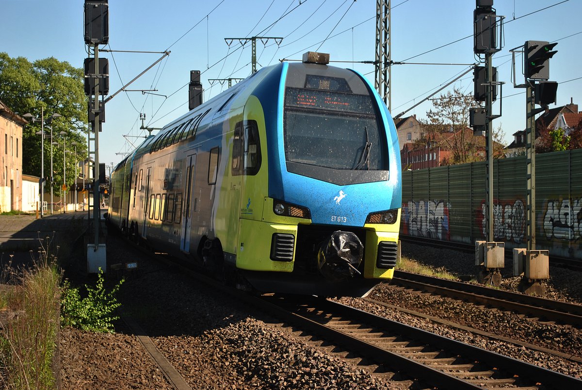 ET 613 der Wesrfalenbahn verlässt Lehrte, am 07.05.2016.