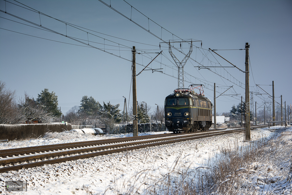 ET22-969 der PKP Cargo in Tychy am 02.03.2016.