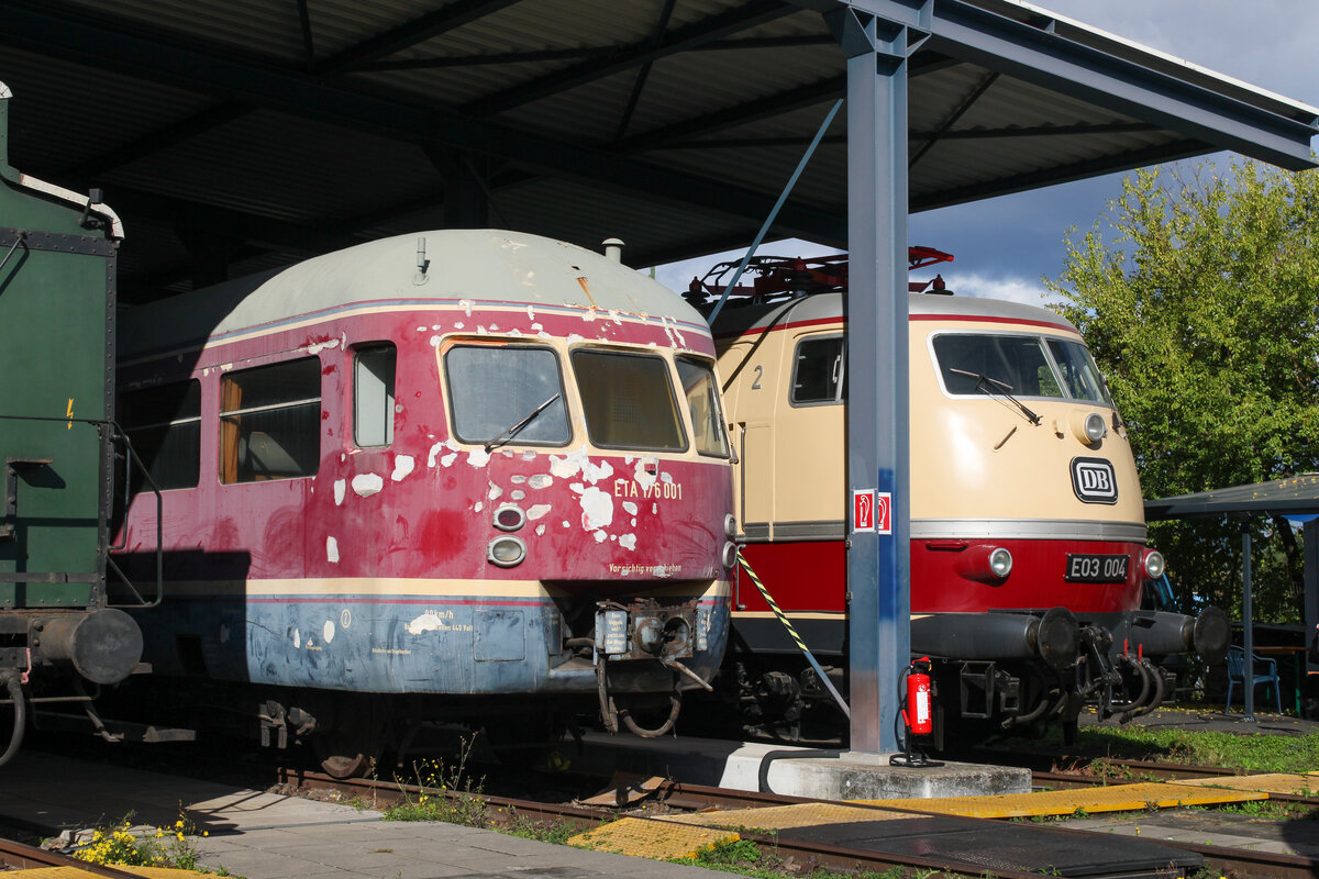 ETA 176 001 und E03 004 am 10.10.2026 im DB Museum Koblenz. Die beiden kamen erst vor kurzem nach Koblenz, nachdem das Depot des DB Museums in Lichtenfels aufgel�st wurde.