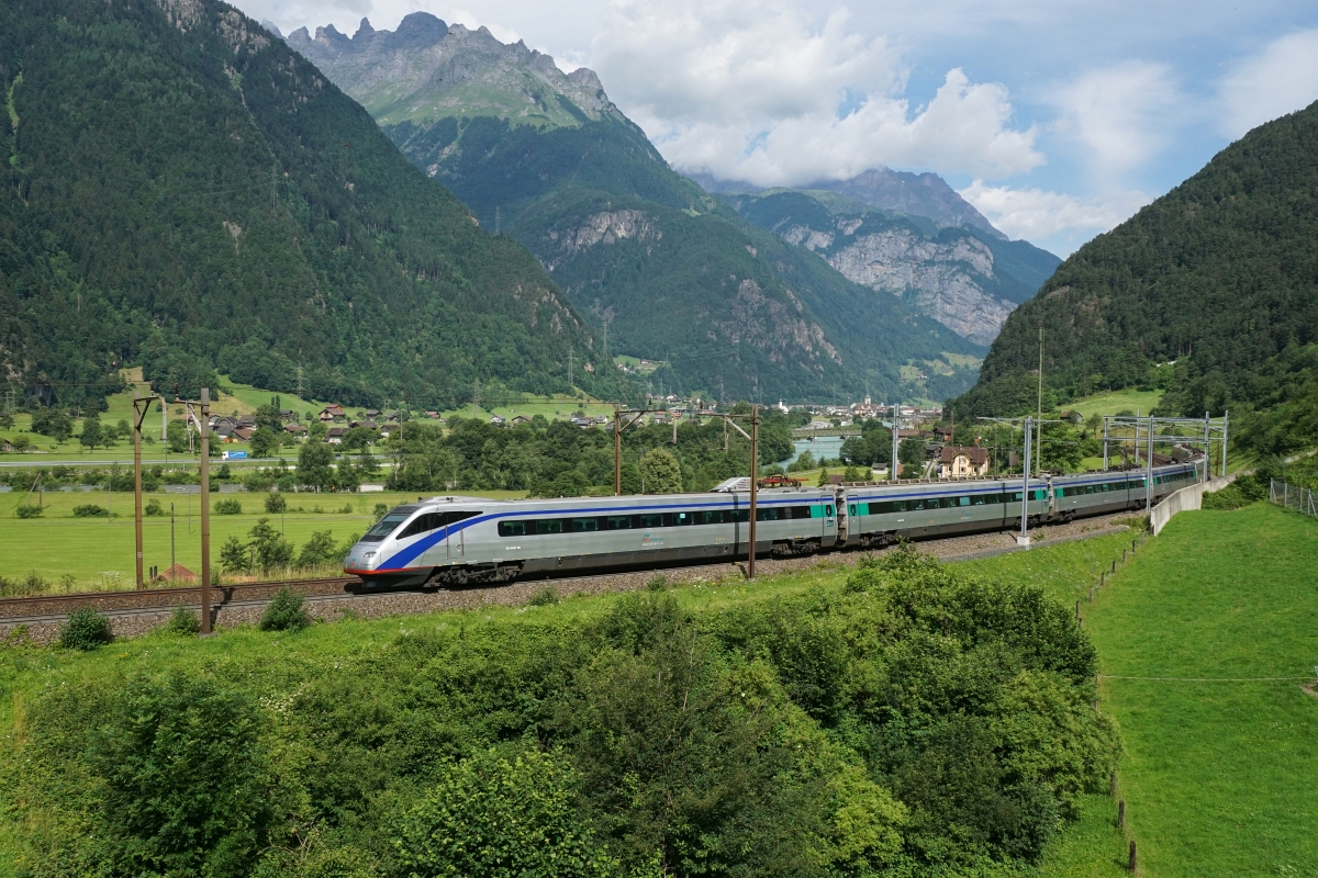 ETR 470 001 befindet sich am 29.06.2015 bei Erstfeld.