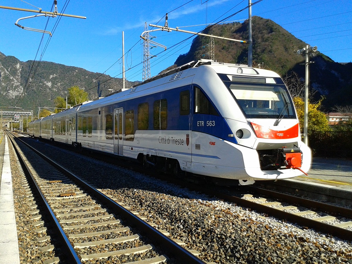ETR 563 501-7 am 8.11.2015 abgestellt im Bahnhof Carnia.