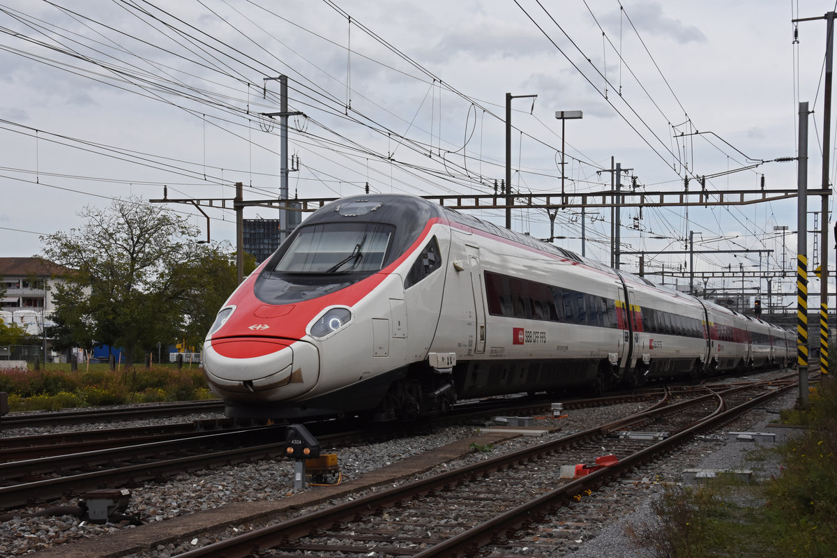 ETR 610 durchfährt den Bahnhof Pratteln. Die Aufnahme stammt vom 24.09.2020.