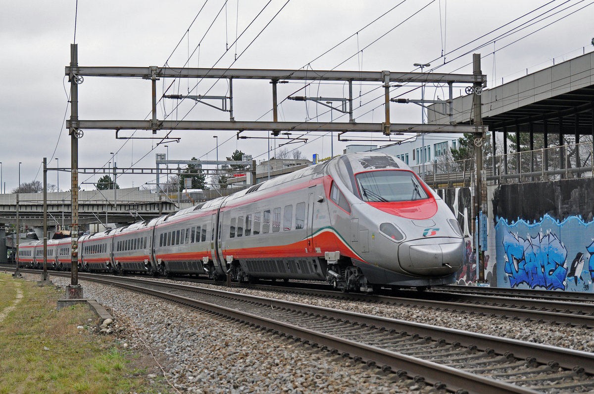 ETR 610 Trenitalia Nr. 1 fährt Richtung Bahnhof SBB. Die Aufnahme stammt vom 29.01.2018.