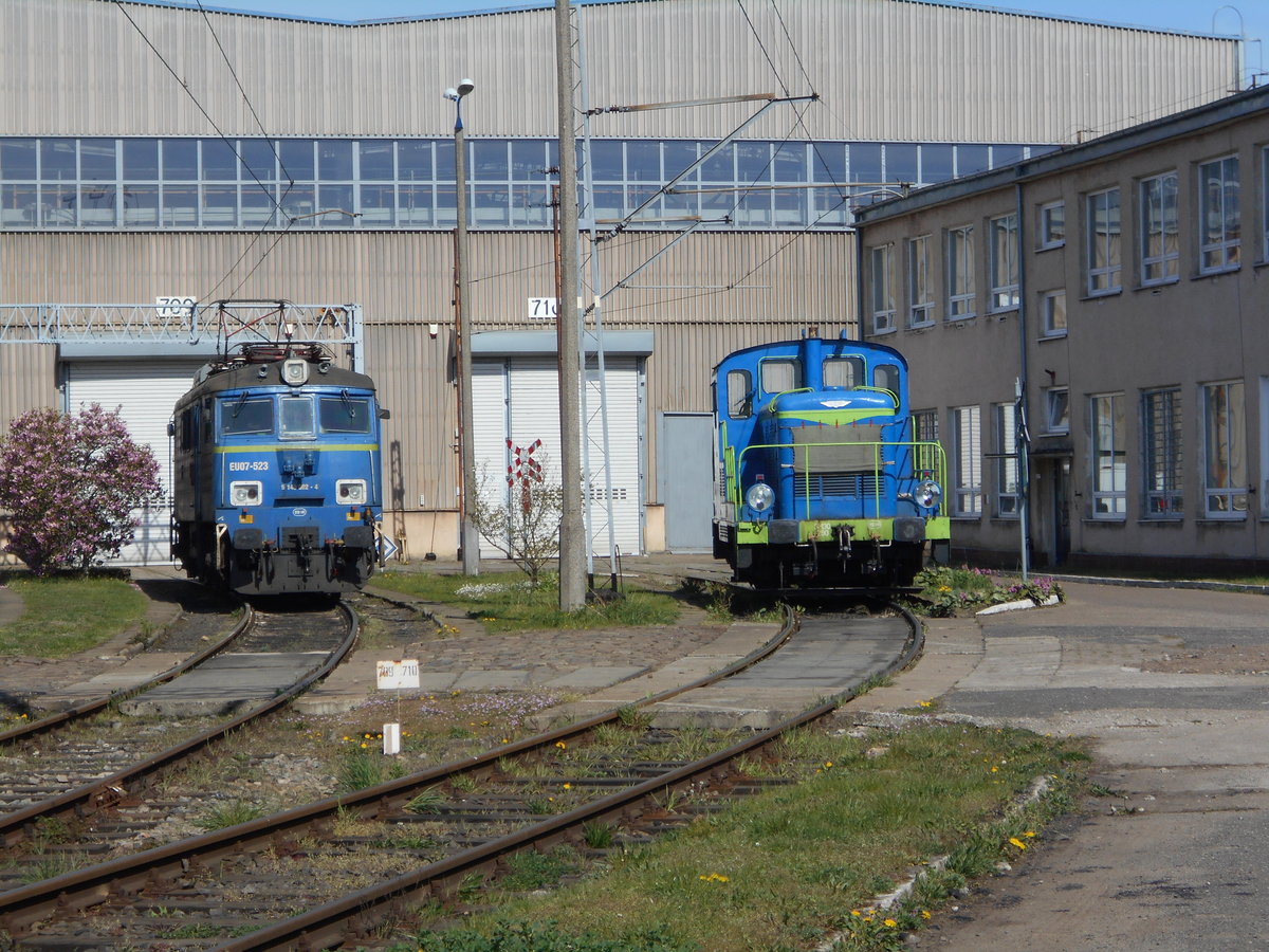 EU07-523 und SM30-290,am 20.April 2019,in Szczecin Port Centralny.