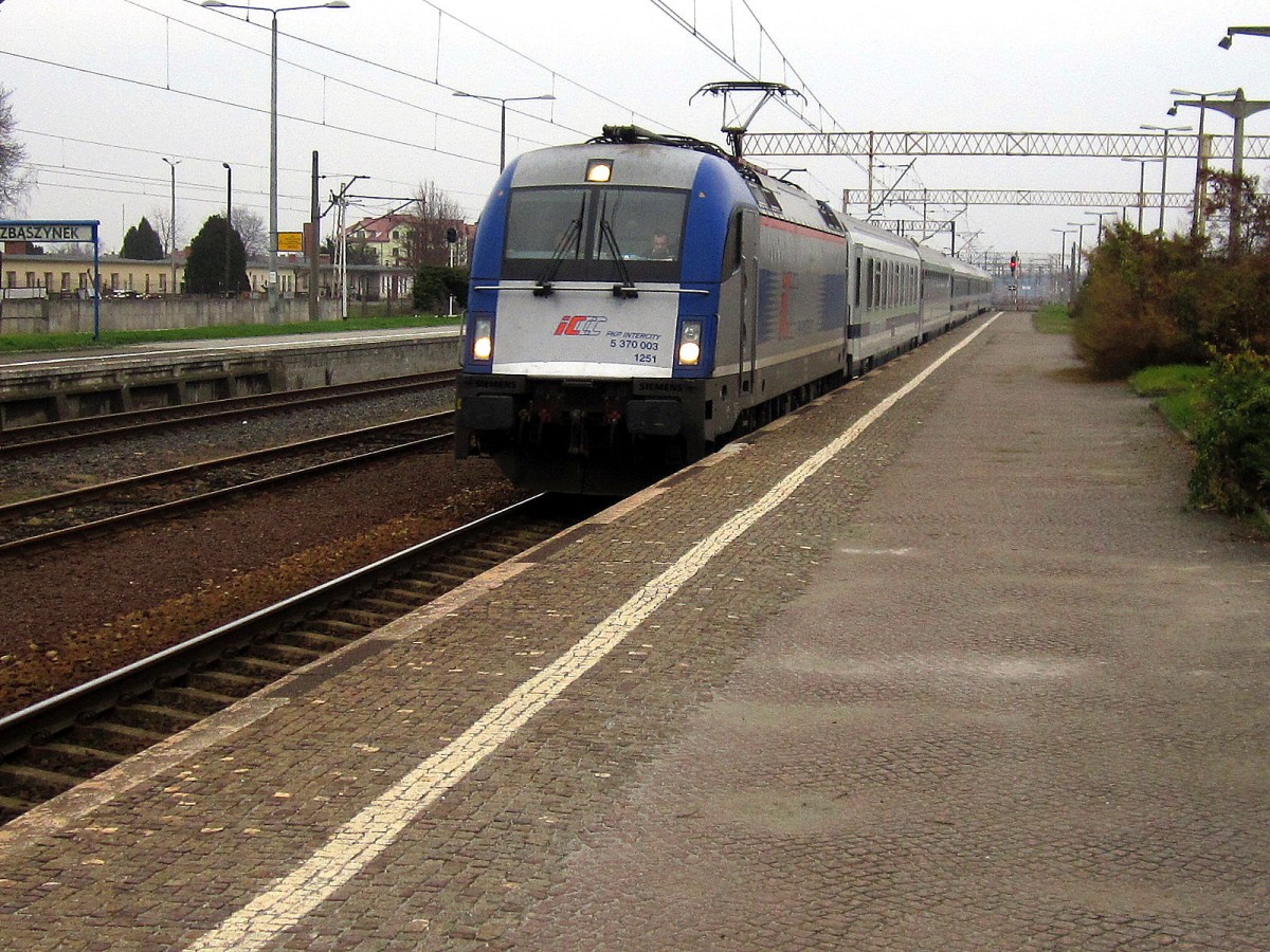 EU44-003 mit EC44 in Bahnhof Zbaszynek,29.11.2014